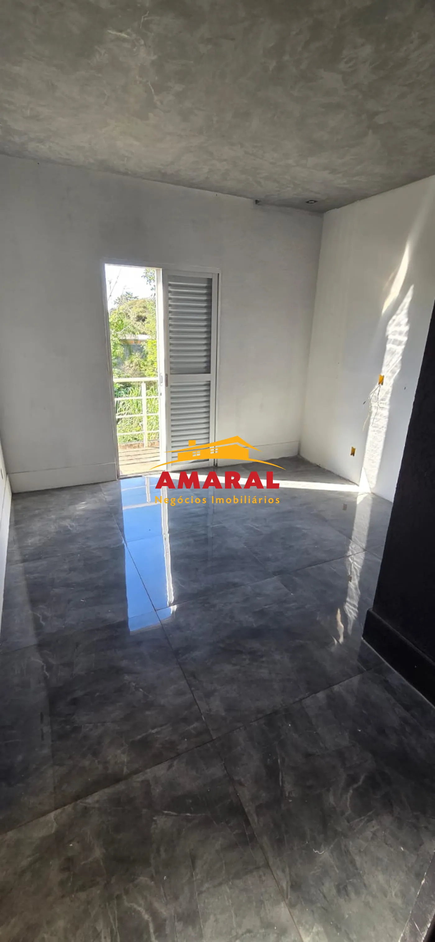 Comprar Casas / Sobrado em Suzano R$ 310.000,00 - Foto 1