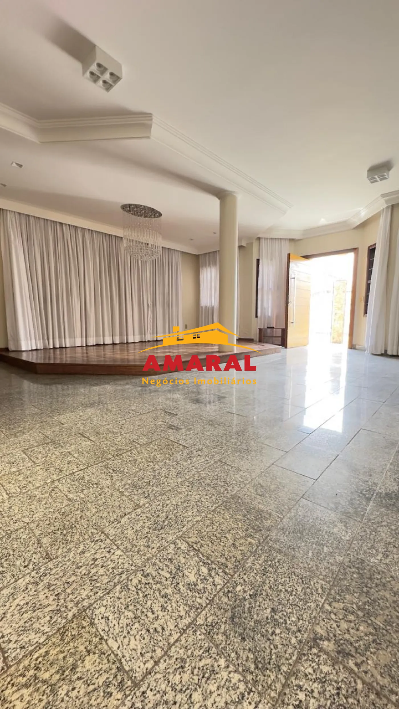 Alugar Casas / Sobrado em Suzano R$ 6.000,00 - Foto 12