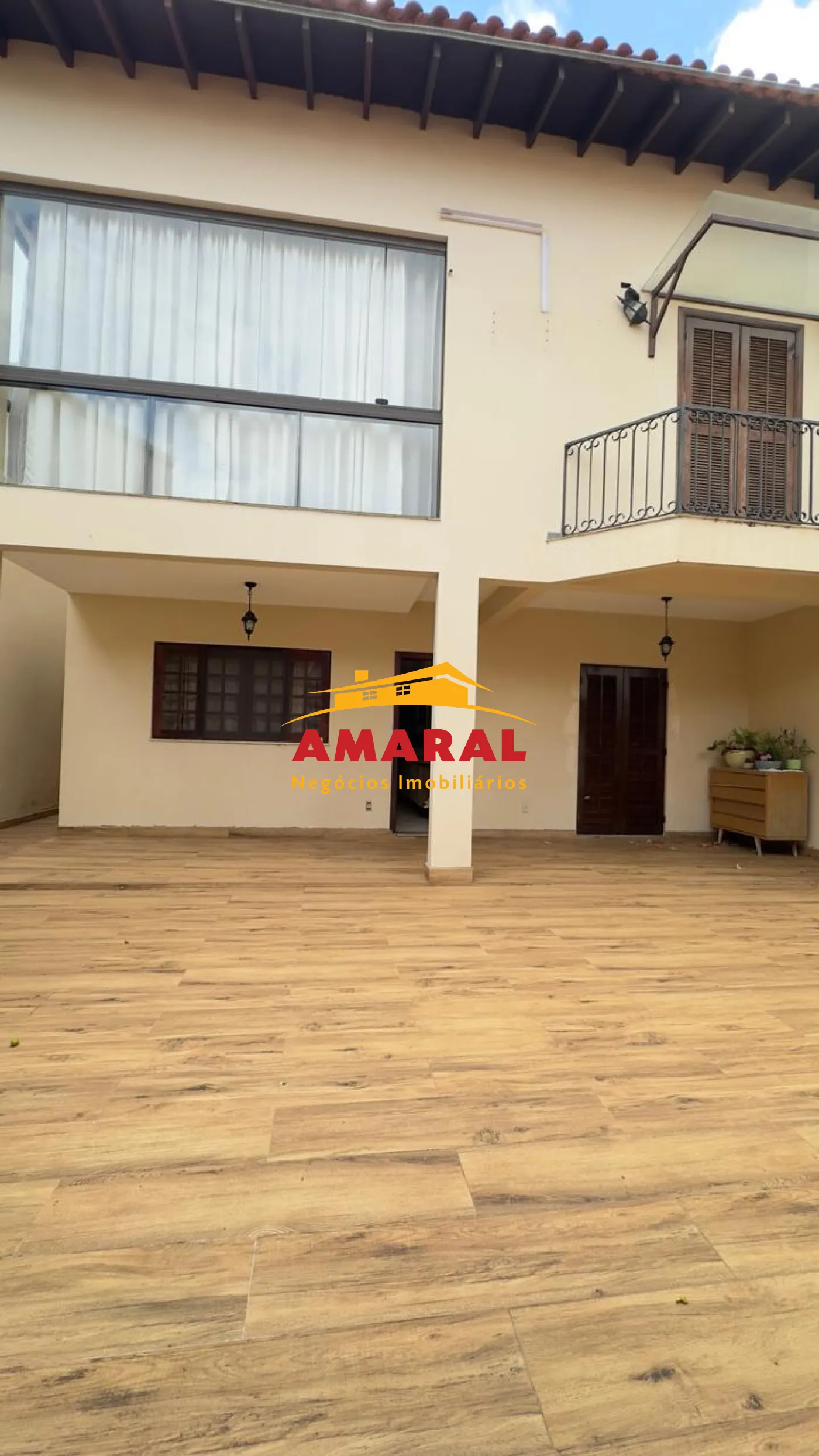 Alugar Casas / Sobrado em Suzano R$ 6.000,00 - Foto 1