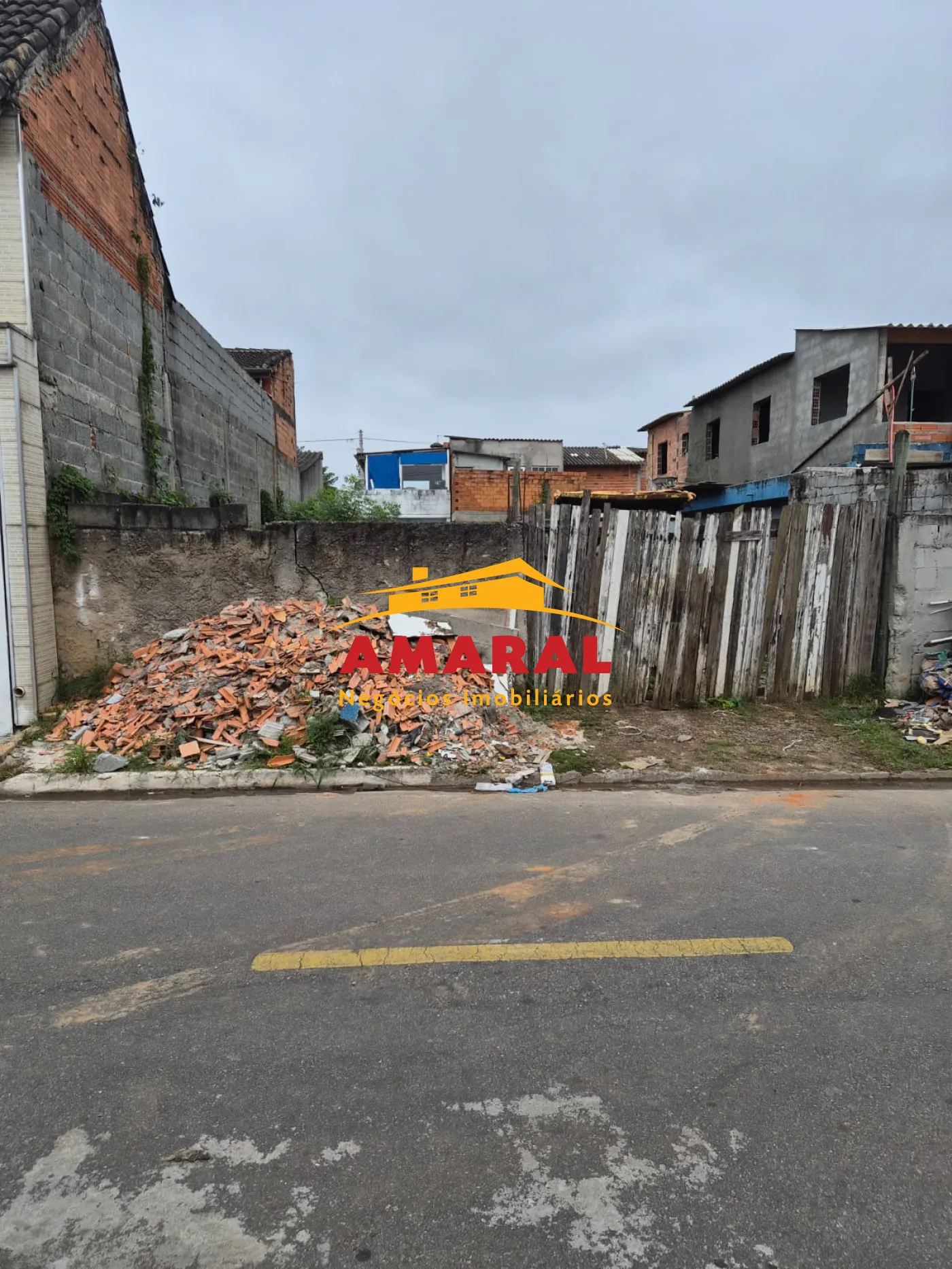 Comprar Terrenos / Terreno em Suzano R$ 300.000,00 - Foto 1