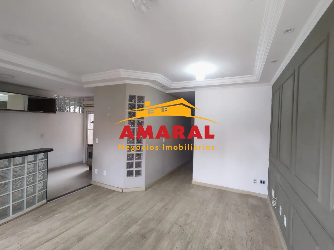 Alugar Casas / Condom&iacute;nio em Suzano R$ 2.000,00 - Foto 2