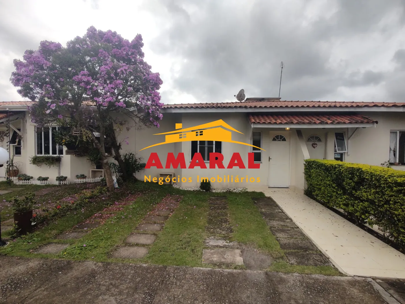 Alugar Casas / Condom&iacute;nio em Suzano R$ 2.000,00 - Foto 1