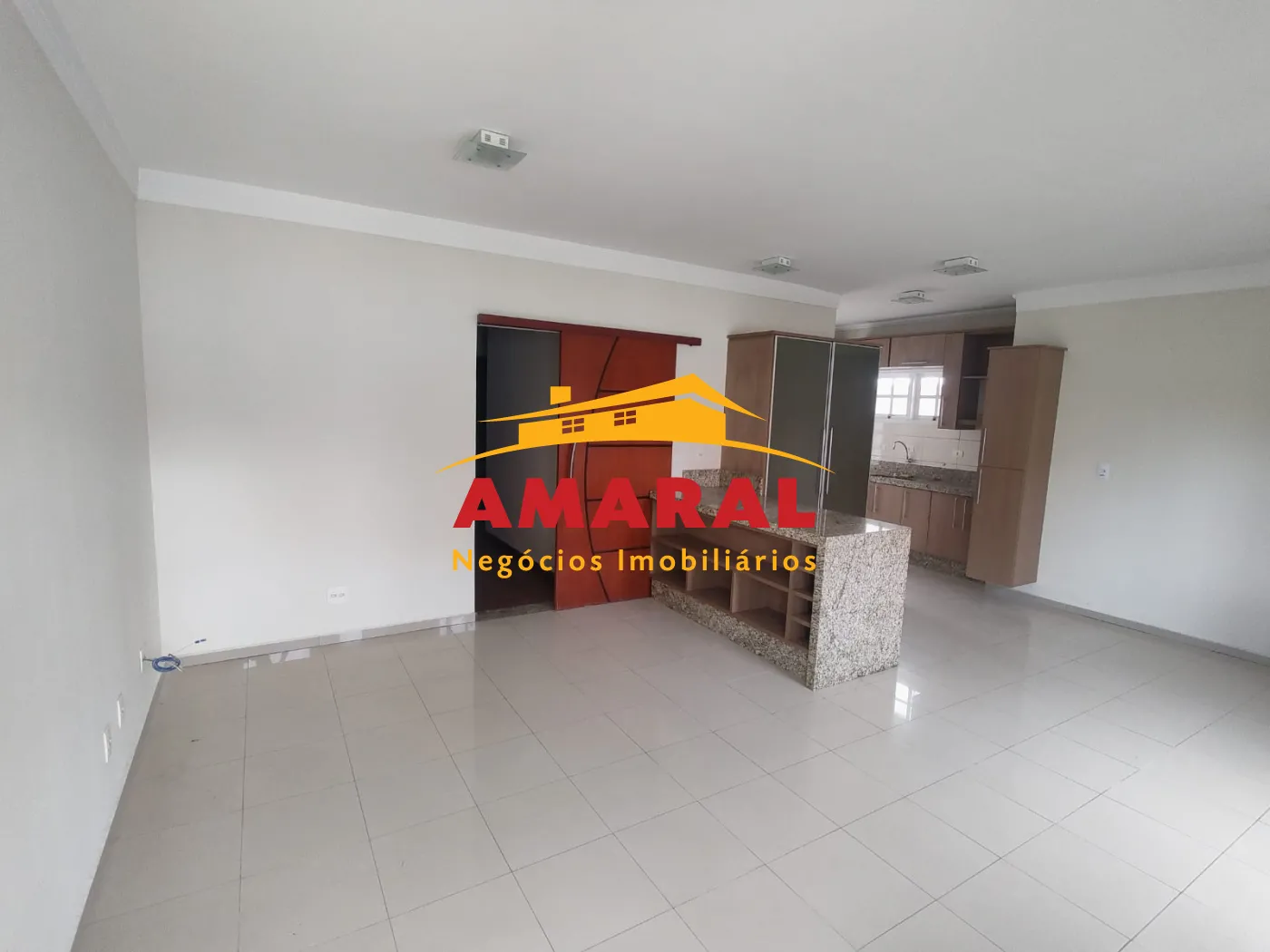 Alugar Casas / Condom&iacute;nio em Suzano R$ 2.000,00 - Foto 3