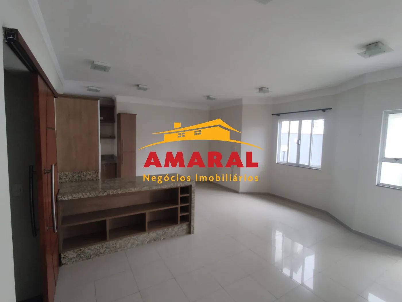 Alugar Casas / Condom&iacute;nio em Suzano R$ 2.000,00 - Foto 4