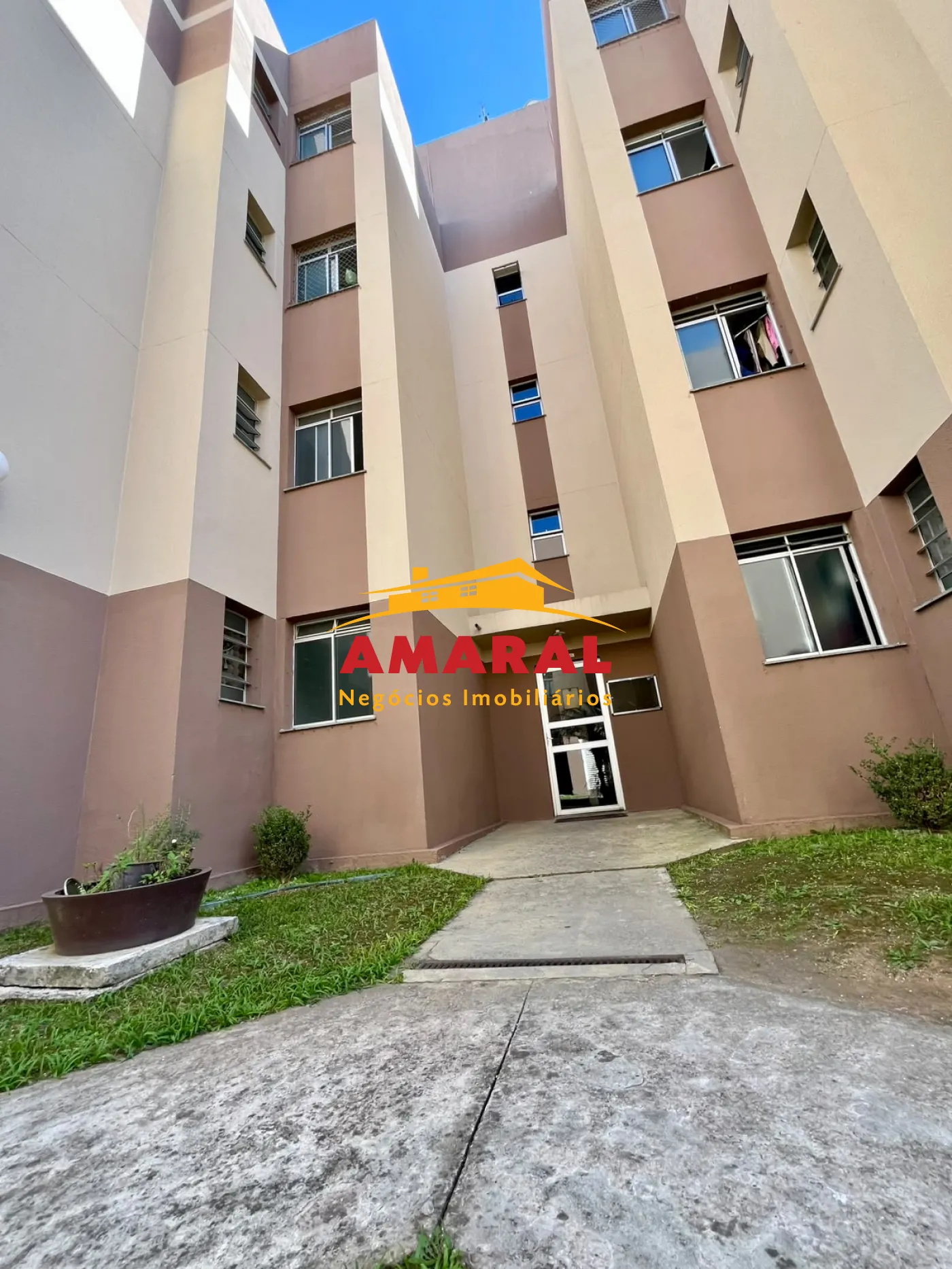 Alugar Apartamentos / Padr&atilde;o em Suzano R$ 1.000,00 - Foto 1
