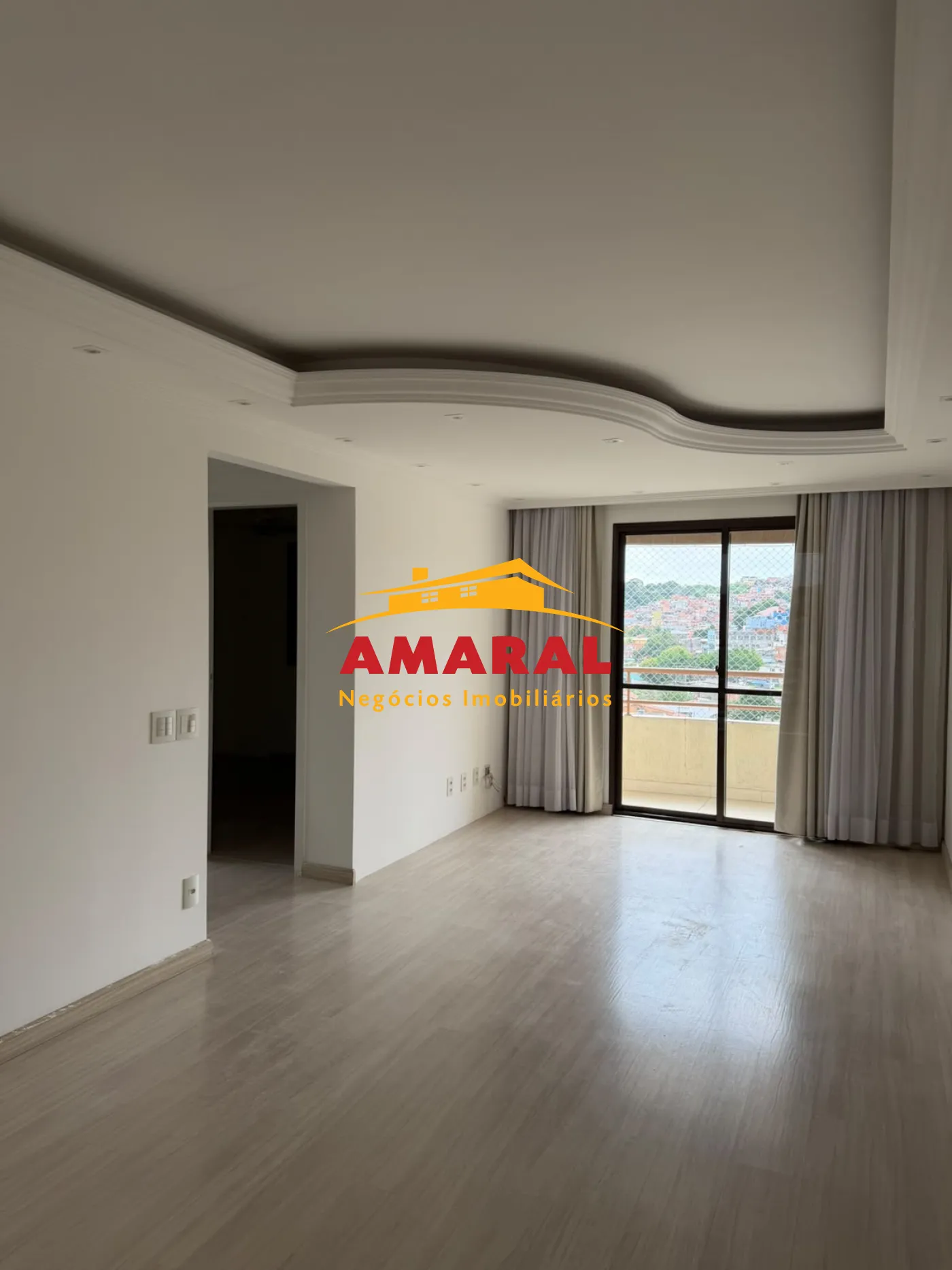 Alugar Apartamentos / Padr&atilde;o em Ferraz de Vasconcelos R$ 1.300,00 - Foto 2