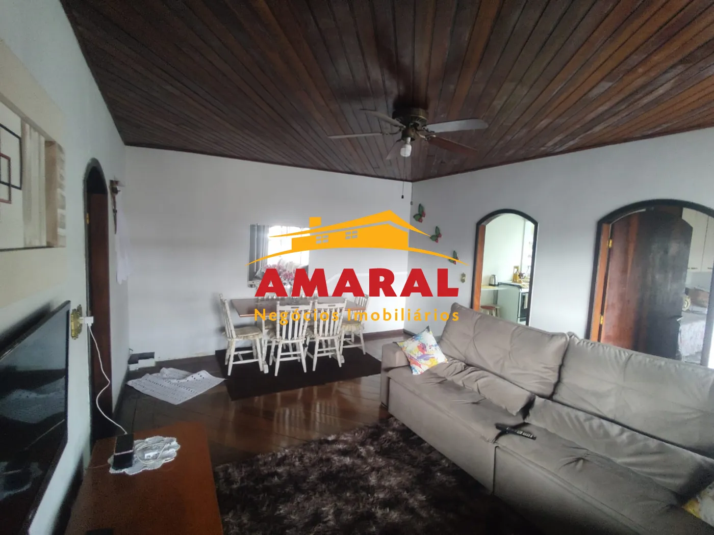 Alugar Casas / Assobradada em Itaquaquecetuba R$ 2.200,00 - Foto 6