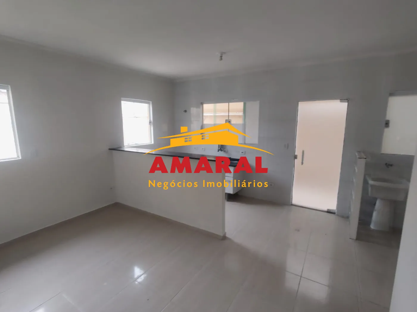 Alugar Apartamentos / Kitchnet em Suzano R$ 1.130,00 - Foto 2