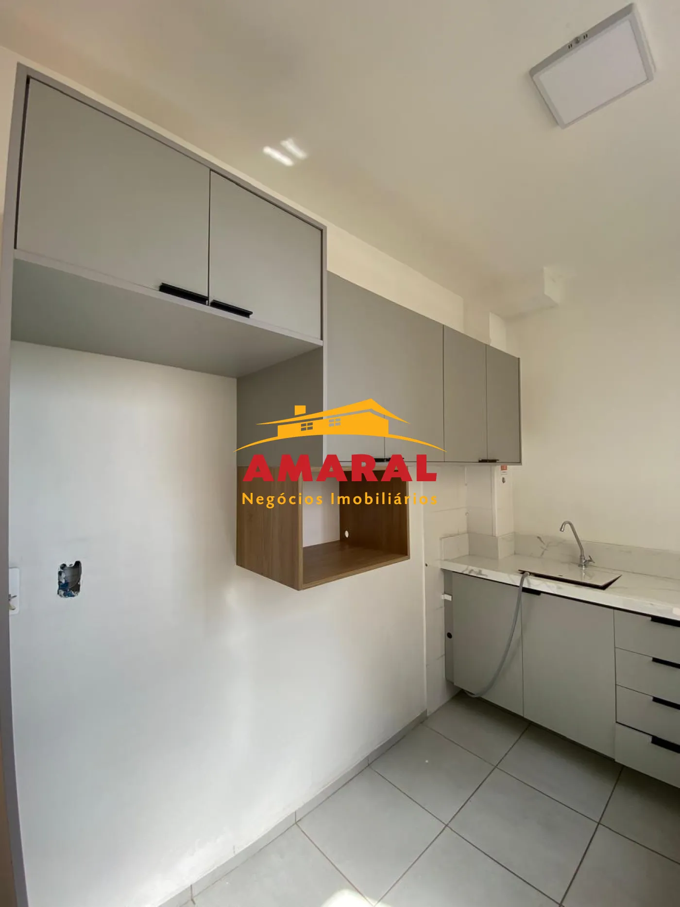 Alugar Apartamentos / Padr&atilde;o em Po&aacute; R$ 1.250,00 - Foto 1