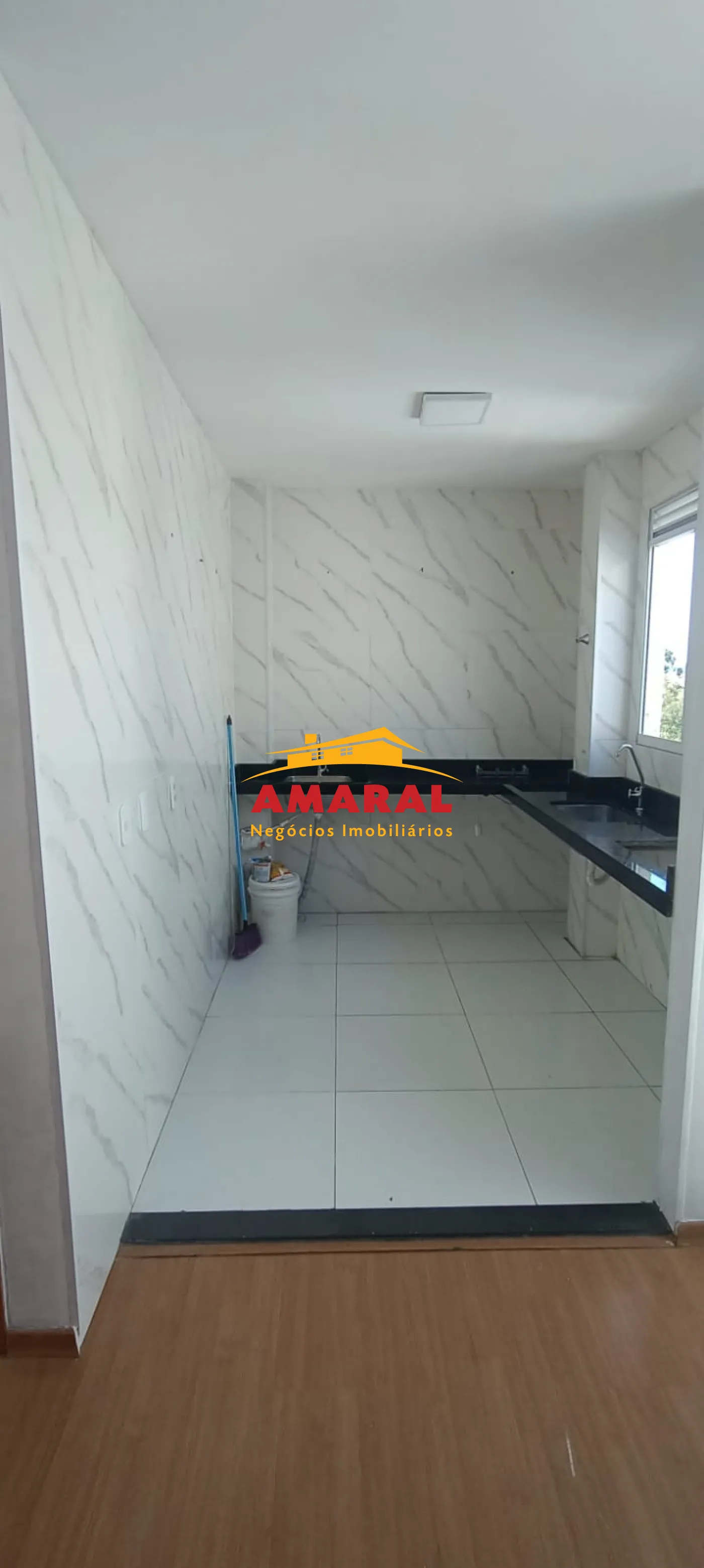 Comprar Apartamentos / Padr&atilde;o em Po&aacute; R$ 265.000,00 - Foto 2