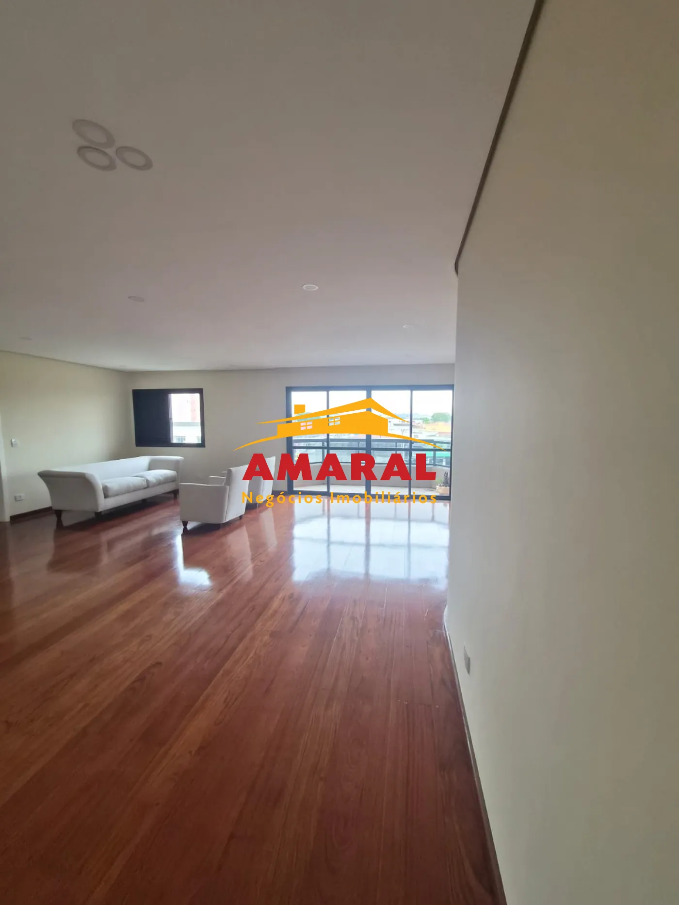 Comprar Apartamentos / Padr&atilde;o em Suzano R$ 900.000,00 - Foto 2