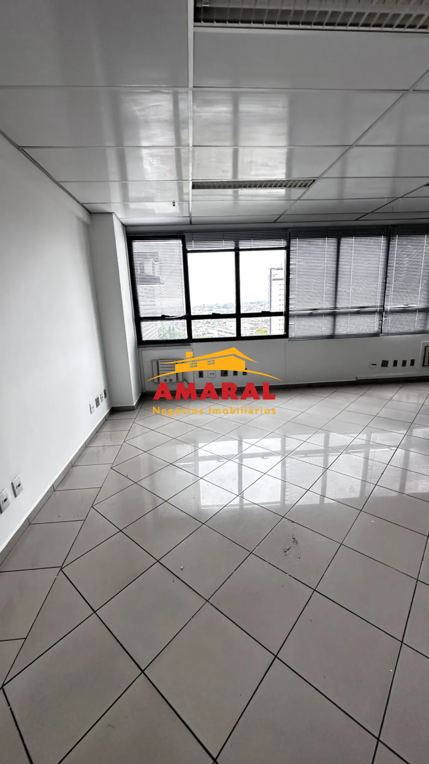 Alugar Comerciais / Pr&eacute;dio Comercial em Suzano R$ 3.500,00 - Foto 1