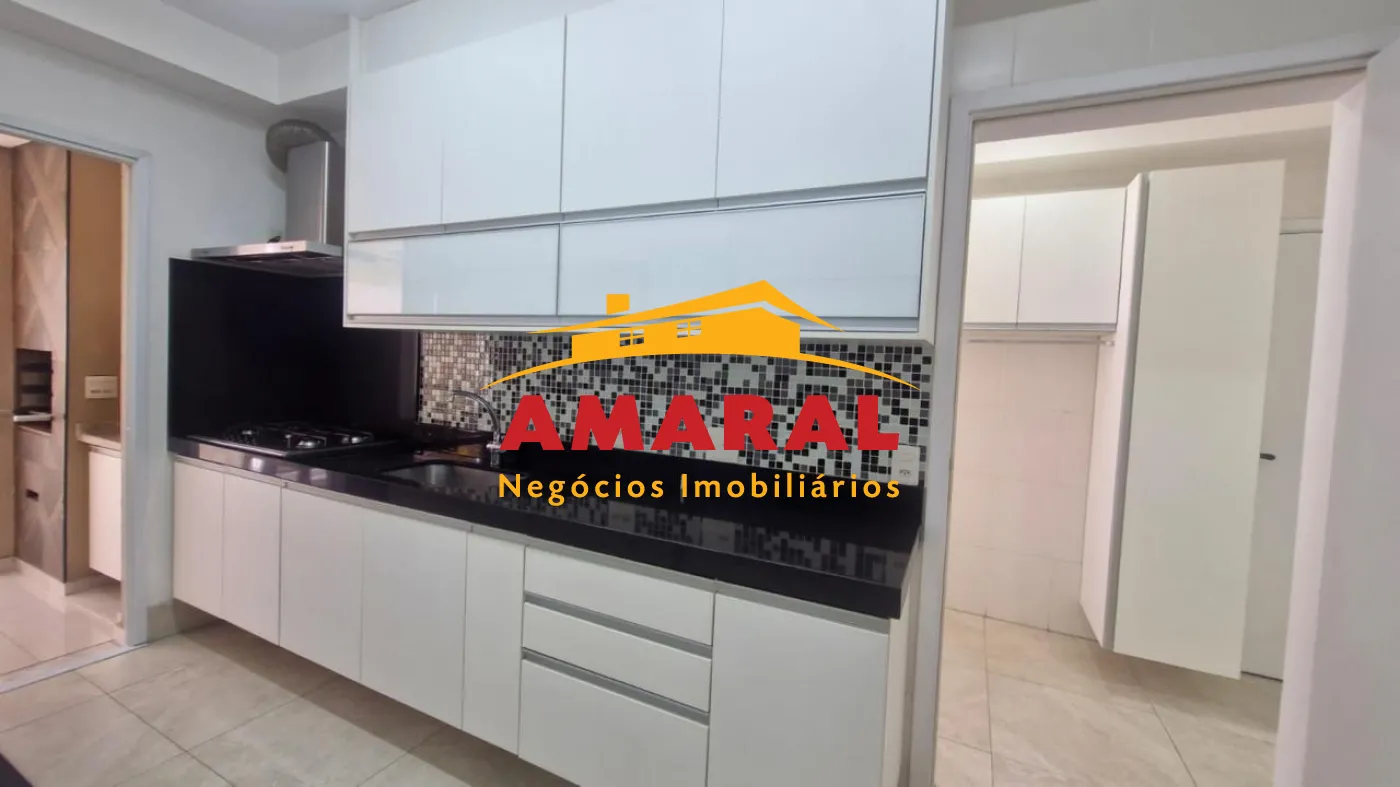 Alugar Apartamentos / Padr&atilde;o em Mogi das Cruzes R$ 4.450,00 - Foto 2