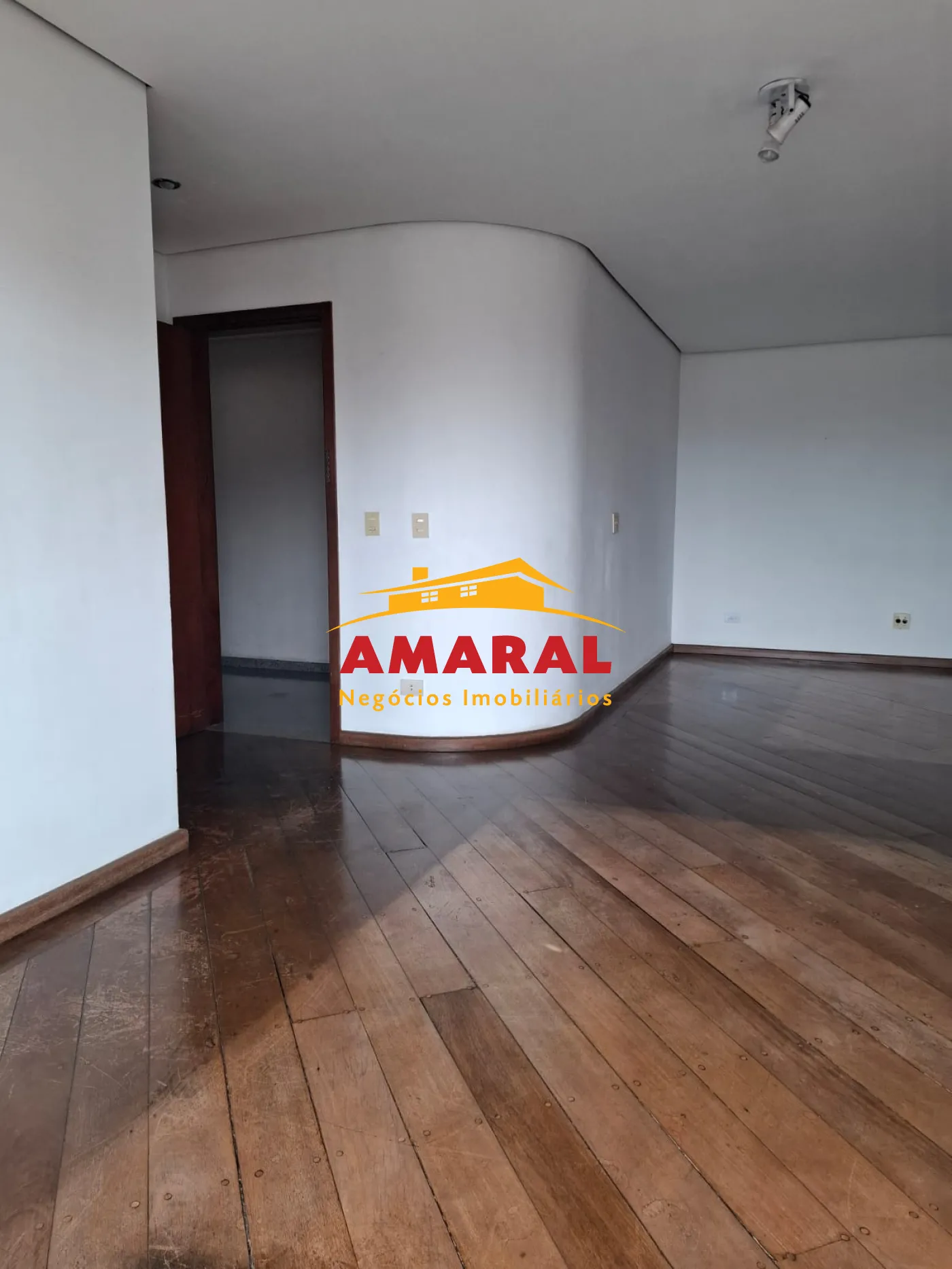 Alugar Apartamentos / Padr&atilde;o em Suzano R$ 3.000,00 - Foto 4
