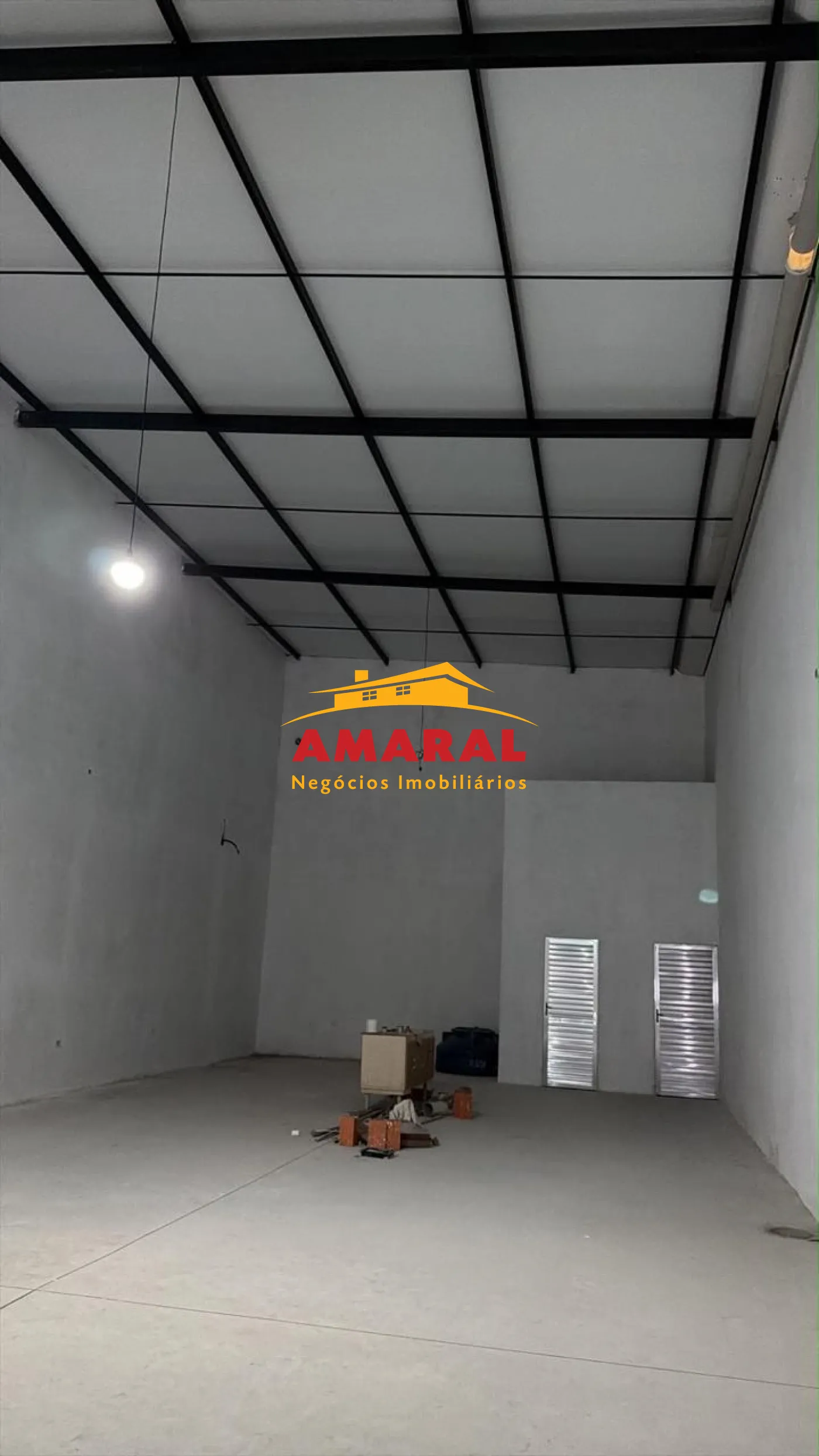 Alugar Comerciais / Galp&atilde;o - Comercial em Po&aacute; R$ 12.000,00 - Foto 5