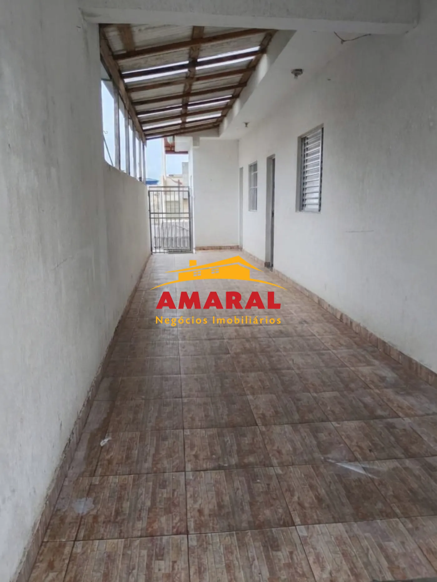 Comprar Casas / Sobrado em Suzano R$ 300.000,00 - Foto 4