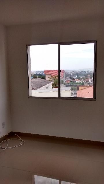 Alugar Apartamentos / Padr&atilde;o em Suzano R$ 900,00 - Foto 5