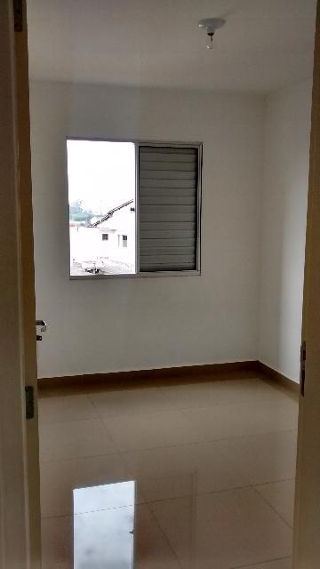Alugar Apartamentos / Padr&atilde;o em Suzano R$ 900,00 - Foto 9