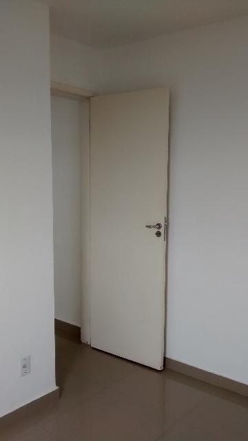 Alugar Apartamentos / Padr&atilde;o em Suzano R$ 900,00 - Foto 14