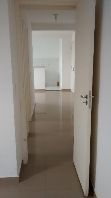Alugar Apartamentos / Padr&atilde;o em Suzano R$ 900,00 - Foto 16