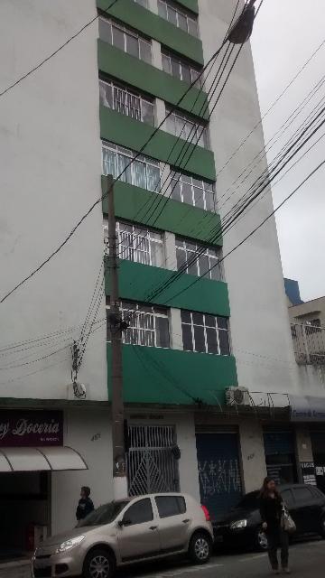 Alugar Apartamentos / Padr&atilde;o em Suzano. apenas R$ 1.330,00