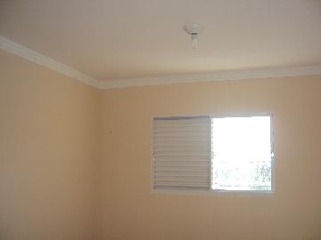 Alugar Apartamentos / Kitchnet em Suzano R$ 1.300,00 - Foto 4
