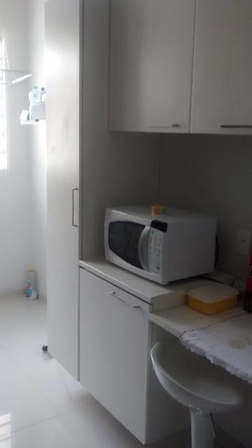 Comprar Apartamentos / Padr&atilde;o em Suzano R$ 220.000,00 - Foto 4