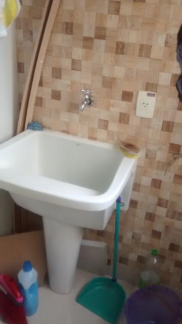 Comprar Apartamentos / Padr&atilde;o em Suzano R$ 220.000,00 - Foto 6