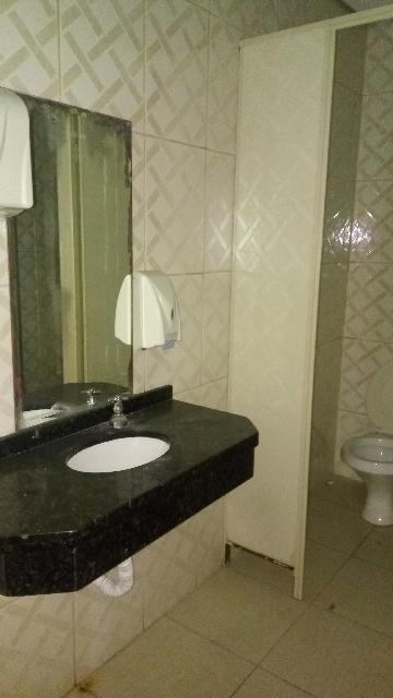 Alugar Sal&otilde;es / Sal&atilde;o em Suzano R$ 2.800,00 - Foto 5