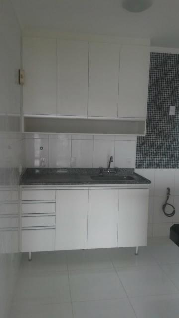 Alugar Apartamentos / Padr&atilde;o em Mogi das Cruzes R$ 1.600,00 - Foto 5