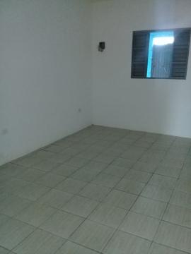 Alugar Casas / T&eacute;rrea em Suzano R$ 500,00 - Foto 1