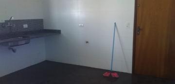 Alugar Apartamentos / Padr&atilde;o em Suzano R$ 1.800,00 - Foto 3