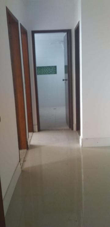Alugar Apartamentos / Padr&atilde;o em Suzano R$ 1.800,00 - Foto 11
