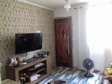 Comprar Apartamentos / Padr&atilde;o em Suzano R$ 185.000,00 - Foto 9