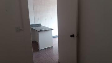 Alugar Apartamentos / Kitchnet em Suzano R$ 1.170,00 - Foto 5