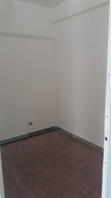 Alugar Apartamentos / Kitchnet em Suzano R$ 1.170,00 - Foto 8