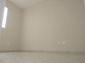 Comprar Apartamentos / Padr&atilde;o em Suzano R$ 210.000,00 - Foto 2