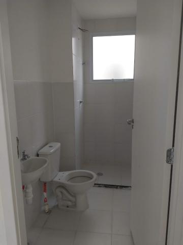 Comprar Apartamentos / Padr&atilde;o em Suzano R$ 210.000,00 - Foto 8