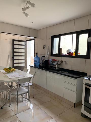 Comprar Casas / Sobrado em Suzano R$ 600.000,00 - Foto 8