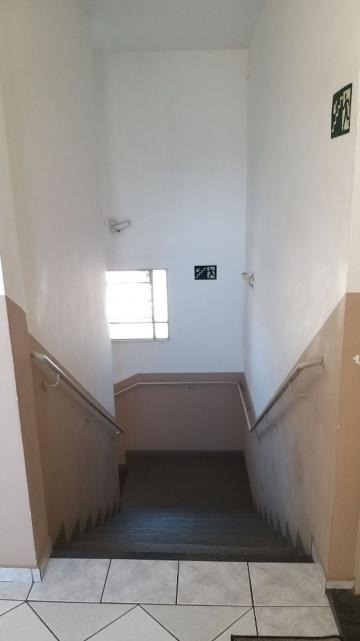 Comprar Apartamentos / Padr&atilde;o em Suzano R$ 200.000,00 - Foto 1