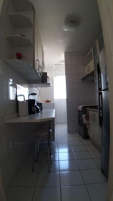 Comprar Apartamentos / Padr&atilde;o em Suzano R$ 200.000,00 - Foto 5