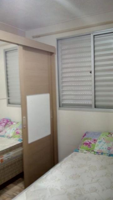 Comprar Apartamentos / Padr&atilde;o em Suzano R$ 185.000,00 - Foto 9