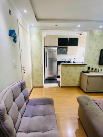 Comprar Apartamentos / Padr&atilde;o em Suzano R$ 240.000,00 - Foto 5