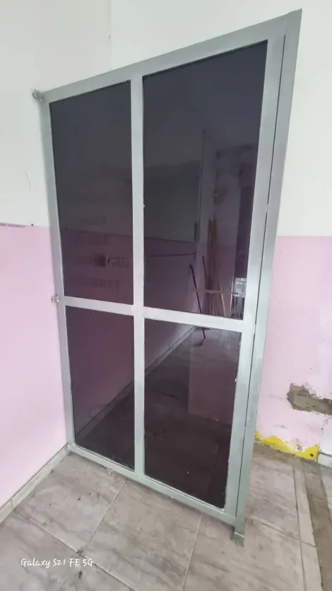 Alugar Sal&otilde;es / Sal&atilde;o em Suzano R$ 800,00 - Foto 8