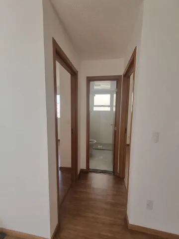 Alugar Apartamentos / Padr&atilde;o em Suzano R$ 1.100,00 - Foto 10