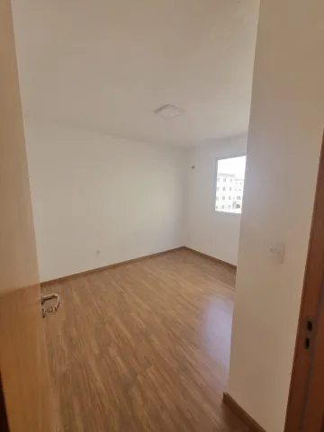 Alugar Apartamentos / Padr&atilde;o em Suzano R$ 1.100,00 - Foto 7