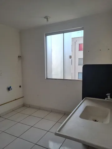 Alugar Apartamentos / Padr&atilde;o em Suzano R$ 580,00 - Foto 8