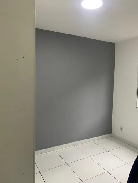 Alugar Apartamentos / Padr&atilde;o em Suzano R$ 1.000,00 - Foto 3