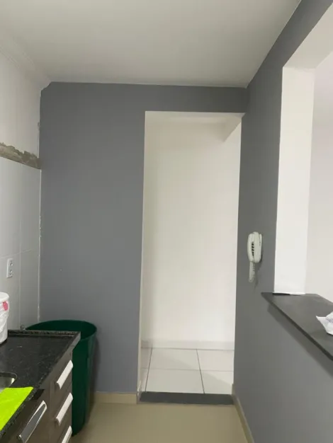 Alugar Apartamentos / Padr&atilde;o em Suzano R$ 1.000,00 - Foto 6