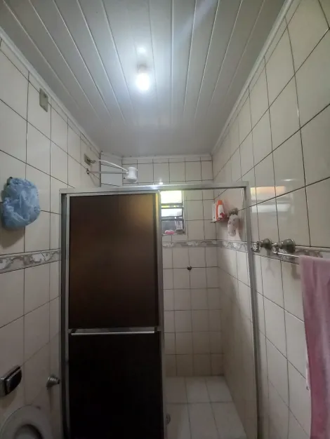 Comprar Casas / Sobrado em Suzano R$ 450.000,00 - Foto 11